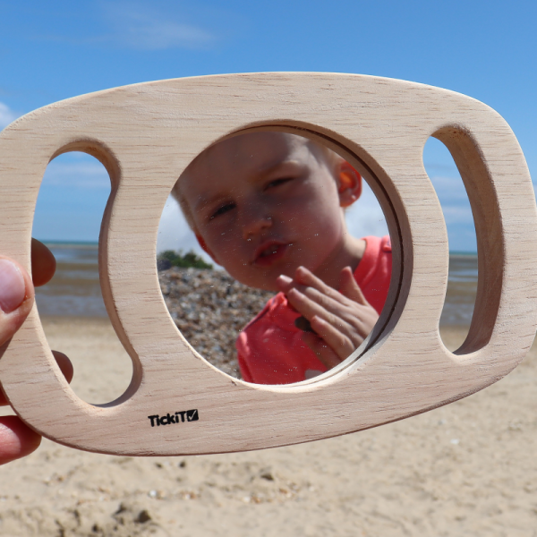 Eays Hold Handspiegel bei ARIADNE